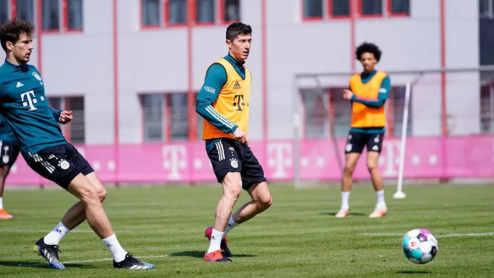 ليفاندوفسكي يتعافى من الإصابة ويستعد لقيادة بايرن ميونخ في مباراة التتويج بلقب البوندسليجا