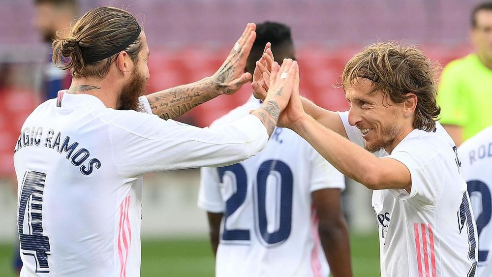 بيريز: "توصلنا إلى اتفاق مع مودريتش منذ مدة.. أرغب في بقاء راموس لكن الأمر لا يعتمد عليه بل على وضع ريال مدريد"