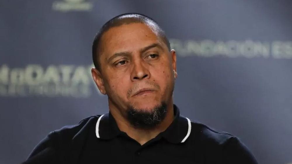 روبيرتو كارلوس: "ريال مدريد لم يودع لقب الليغا وعليه تقديم مباراة كبيرة أمام تشيلسي"