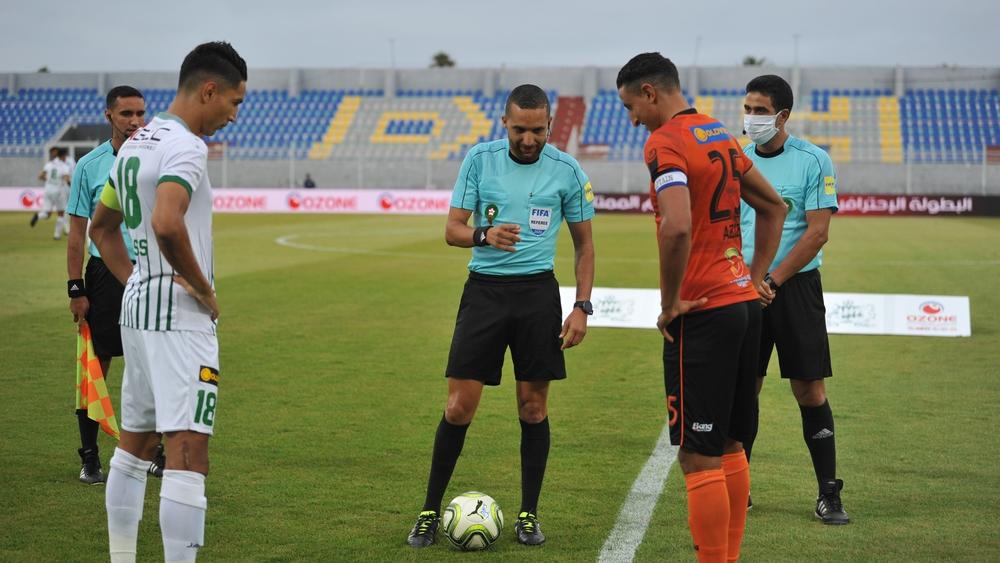 نهضة بركان يُضمِّد جراحه القارية بفوز على الدفاع الحسني الجديدي بثنائية