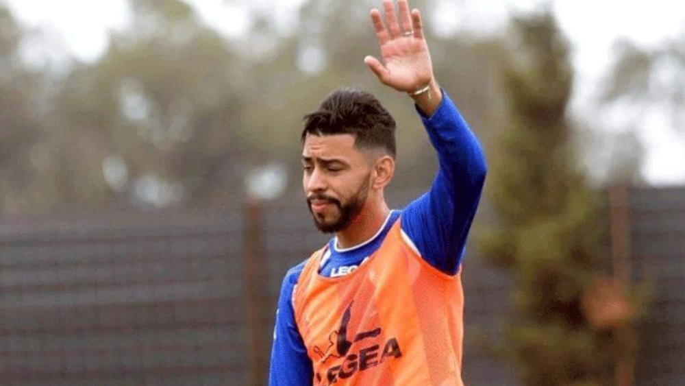 الرجاء الرياضي يجتمع ببنحليب ويُغرِّمه بـ15 مليون سنتيم بعد تخلفه عن رحلة تنزانيا