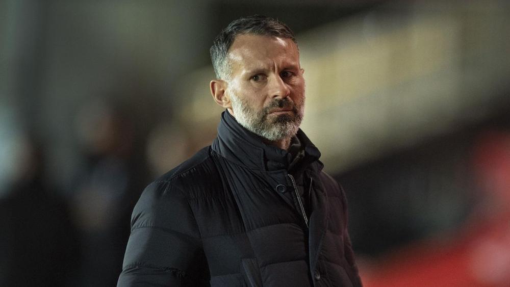 الإفراج بكفالة عن ريان غيغز بعد نفيه تهمة الاعتداء على صديقته وشقيقتها