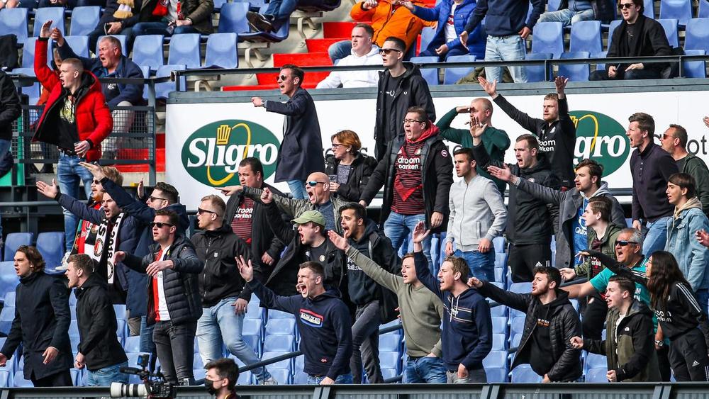 هولندا "تتراجع" عن قرار الحضور الجماهيري في مباريات الدوري