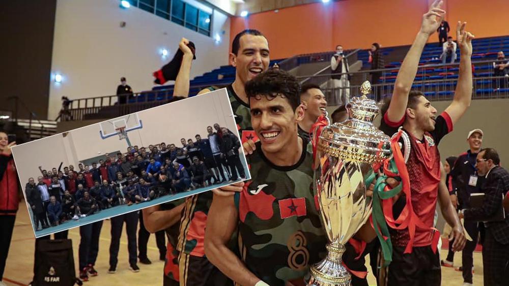 بحضور فاندنبروك وجميع اللاعبين.. فريق الجيش الملكي لكرة القدم يهنئ فرع كرة السلة على تحقيقه لقب كأس العرش الثاني في تاريخه