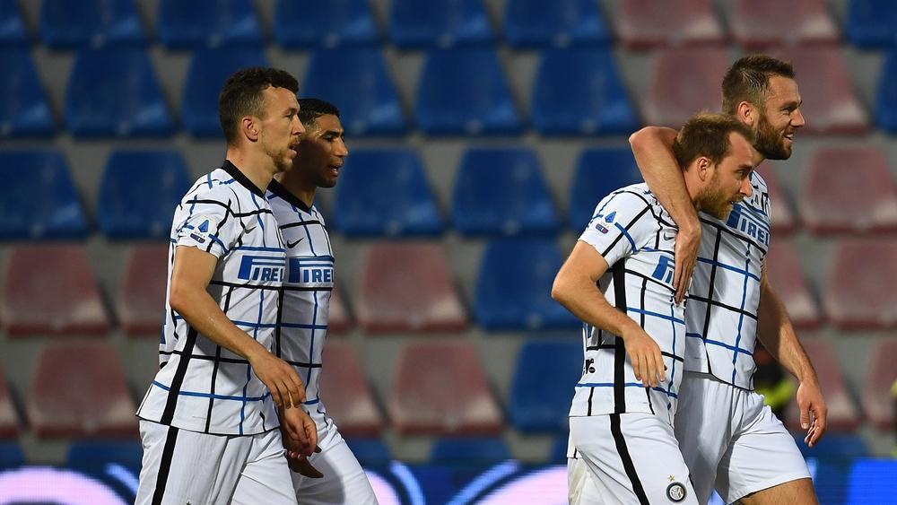 أشرف حكيمي يسجل ويقود الإنتر للفوز على كروتوني و"الاقتراب" من حسم لقب "السيري آ"