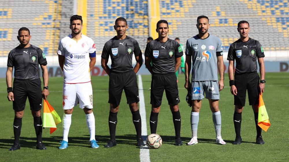 "الكاف" يضع الـ30 من يونيو موعدا لإنهاء الدوريات المحلية وتحديد الفرق المشاركة في مسابقاته.. بأي "سيناريو" سينتهي الدوري المغربي؟