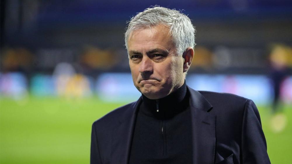 مورينيو يحصل في روما على نصف راتبه مع توتنهام