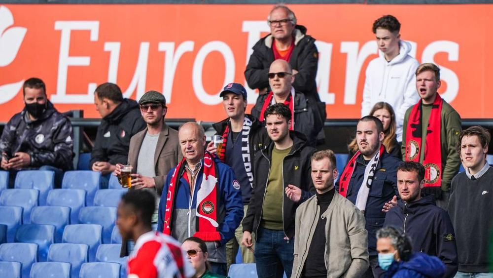 بعد رفض الحكومة لطلبه.. الاتحاد الهولندي يؤكد إقامة المباريات المتبقية من الدوري المحلي "بدون جمهور"