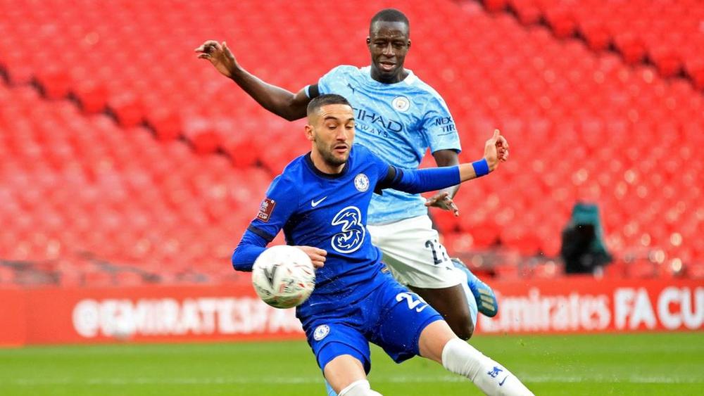 حكيم زياش أساسي ضد مانشستر سيتي ورياض محرز احتياطي