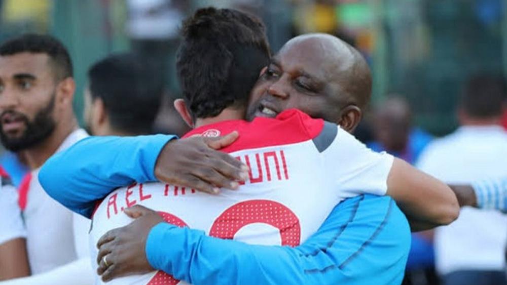 الجنوب أفريقي بيتسو يتغنَّى بالفريق الأحمر: "ديما وداد"