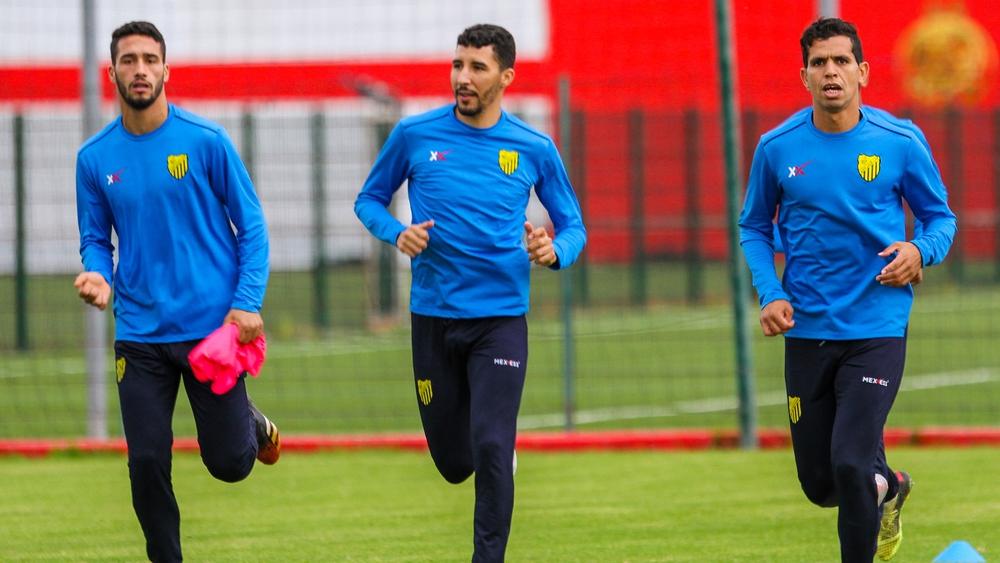المغرب الفاسي يجري آخر حصة تدريبية بمركب "بن جلون" قبل مواجهة الرجاء الرياضي