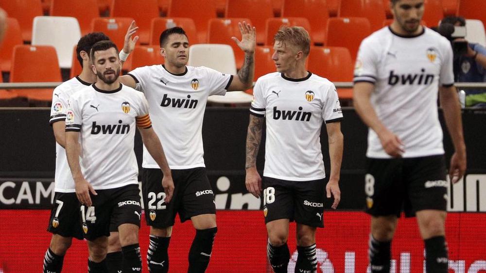 فالنسيا يستعيد ذاكرة الانتصارات بفوزه على بلد الوليد بثلاثية في الليغا