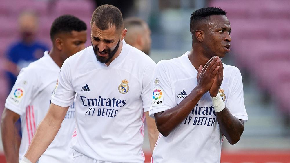 زيدان يعتمد على خطة 4-4-2 أمام إشبيلية ويُقحم فينيسويس بجانب بنزيما في الهجوم بدلًا من هازارد