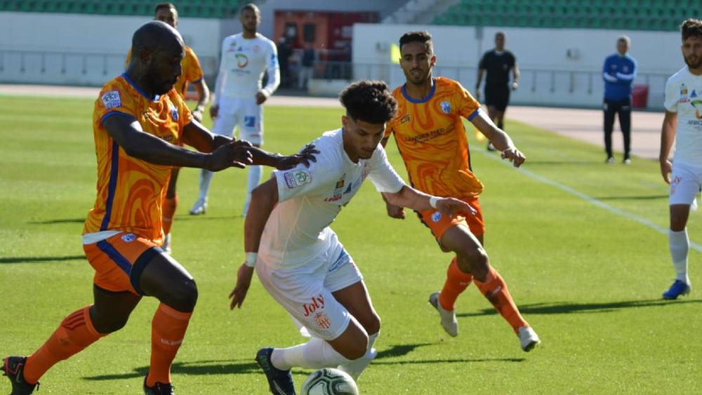 اتحاد طنجة يستقبل حسنية أكادير وعينهما على "فض شراكة" المركز الرابع