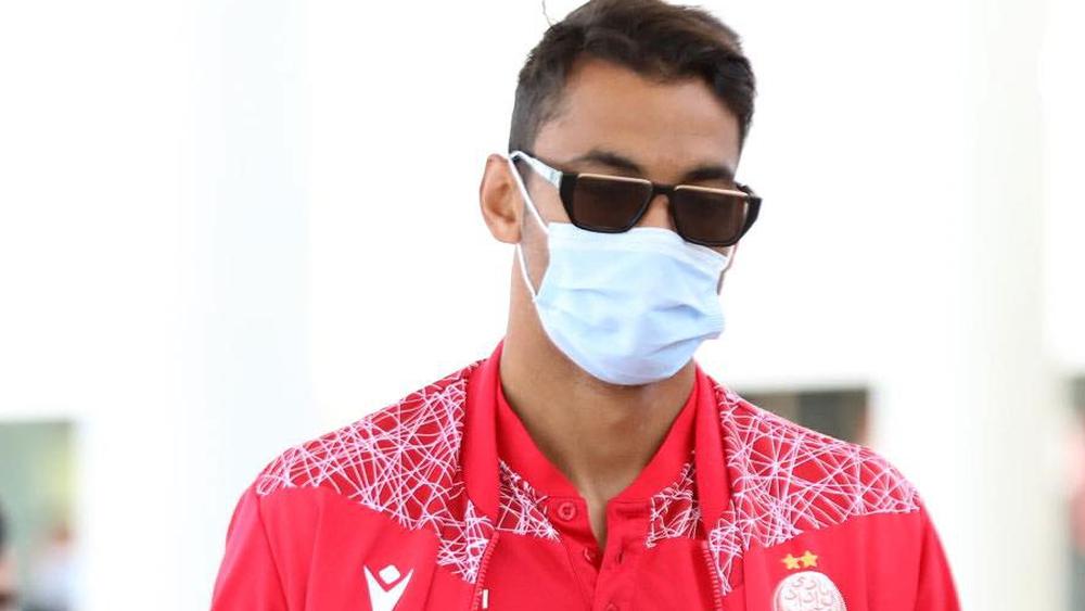 بعثة الوداد الرياضي تشد الرحال صوب الجزائر تأهبا لمواجهة المولودية المحلي في عصبة الأبطال