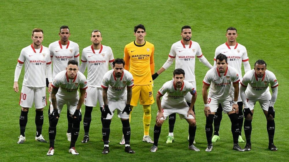 بونو أساسي في مباراة إشبيلية وفالنسيا والنصيري يقود خط الهجوم