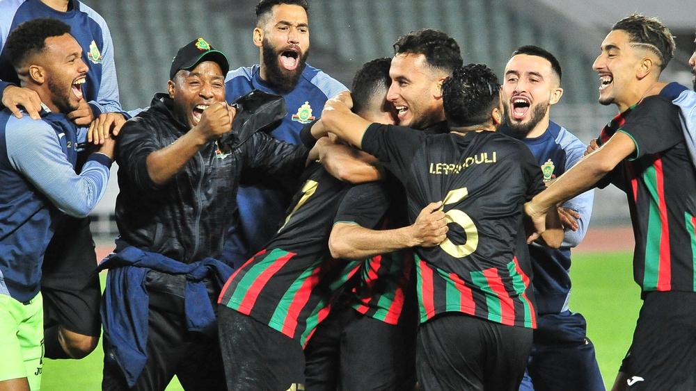 الجيش الملكي "يقلب الطاولة" على المغرب الفاسي ويحقق انتصارا "مثيرا" (3-2)