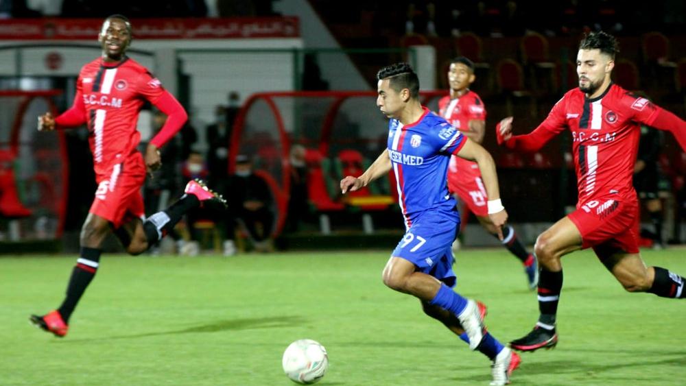 النهضة البركانية تفوز على الزمامرة بثنائية ولقاء شباب المحمدية و"الماط" ينتهي بدون أهداف