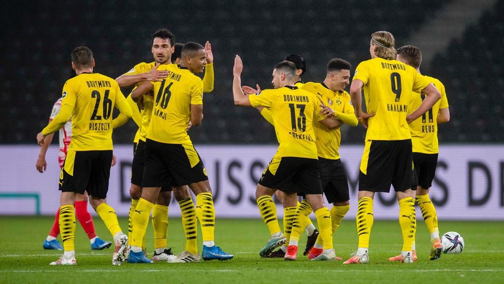 بوروسيا دورتموند يسحق لايبزيغ (4-1) ويتوج بكأس ألمانيا للمرة الخامسة في تاريخه