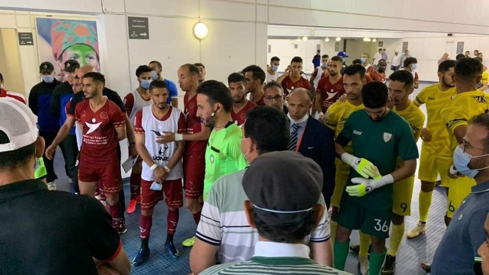 بعد عدم إجراء مباراة ا.الخميسات والكوكب.. هل تَخصم الجامعة نقطة من رصيد الفريق الزموري وتعتبره مُنهزماً أم تُعاد المقابلة؟