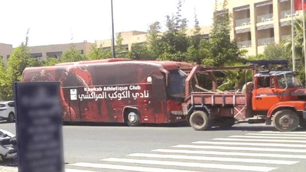 الضمان الاجتماعي يحجز على حافلة فريق الكوكب المراكشي