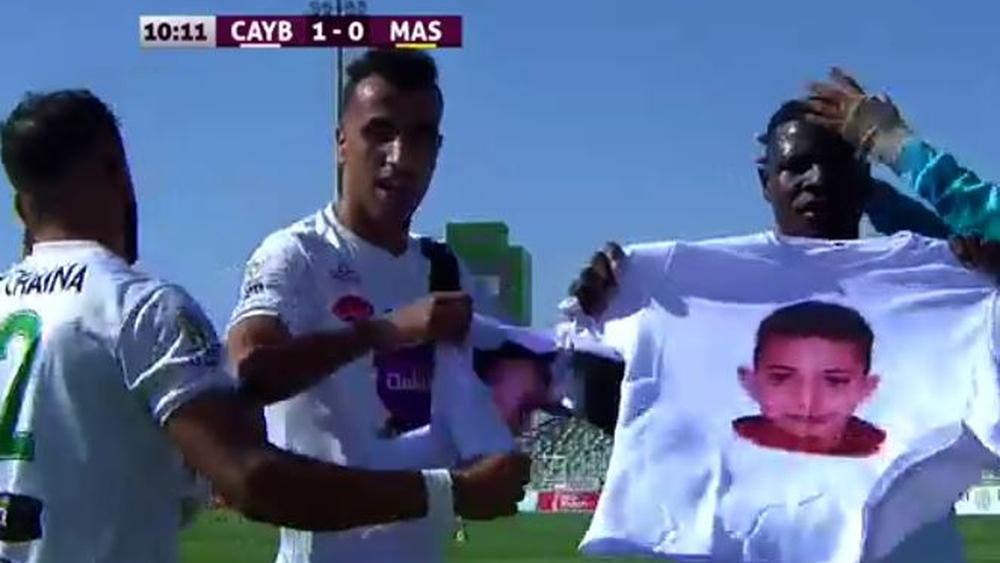 بعد وفاته في تداريب الفئات الصغرى.. صورة "ريان" حاضرة في احتفالية لاعبي ي.برشيد بهدفهم أمام "الماص"