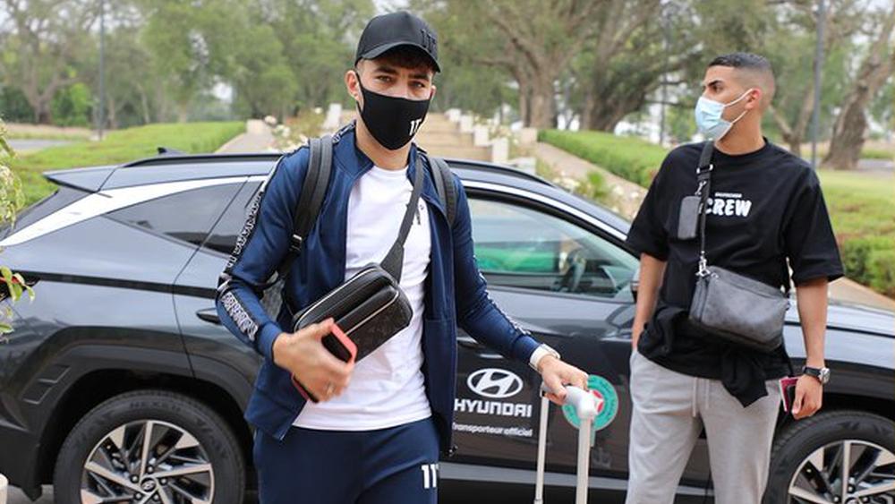 تاعرابت وماسينا والحدادي وآخرون.. "الأسود" يبدأون في التوافد على "مركب محمد السادس"