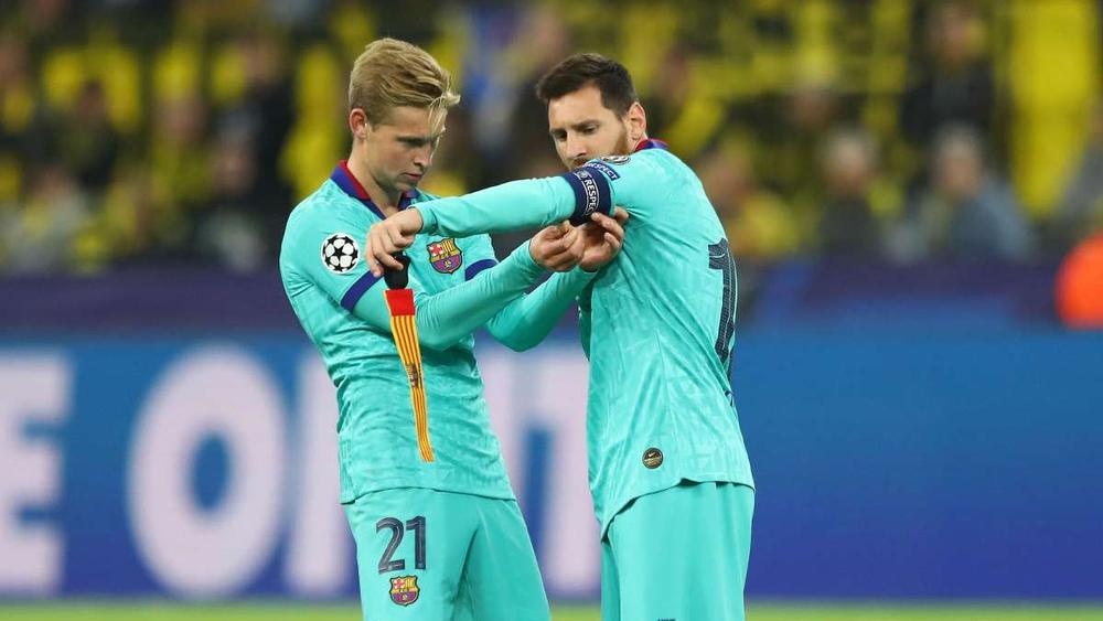 دي يونج: "أشعر أن ميسي سعيد في برشلونة وآمل بقاءه لأن ذلك سيساعدنا كثيرًا"