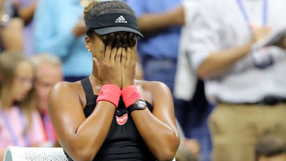 بعد تغريمها 15 ألف دولار لعدم ظهورها في المؤتمر الصحفي.. اليابانية أوساكا تنسحب من "رولان غاروس" وتصرح: "إنه أفضل قرار لي ولجميع المشاركين"