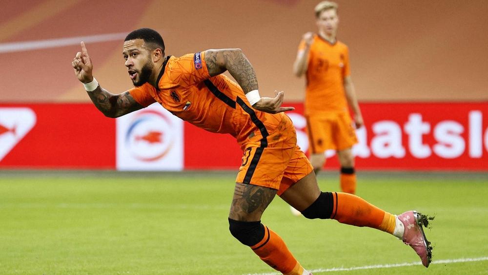 ممفيس ديباي "قريب من برشلونة" وسيصبح رابع صفقات الفريق الكتلوني