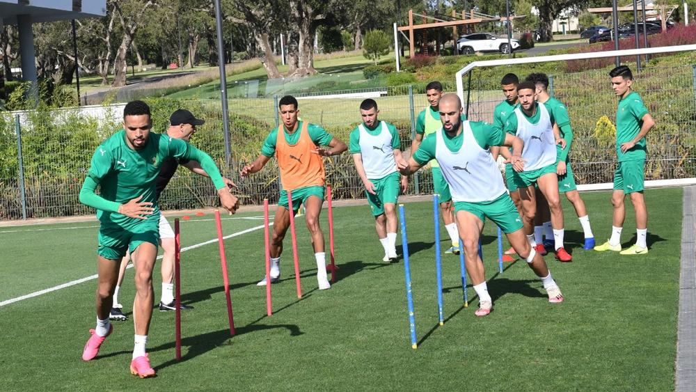 بغياب ماسينا وزياش ولاعبي الوداد والرجاء الرياضيين.. المنتخب الوطني يواصل تحضيراته لمواجهتي غانا وبوركينا فاسو