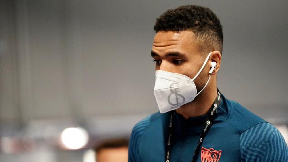 وكيل أعماله: "النصيري لن يُغادر إشبيلية.. إنه لا يكترث للعروض التي يتوصَّل بها"