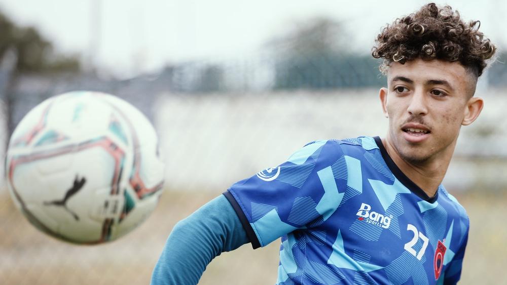 عموتة يستدعي مهاجم أولمبيك آسفي بنيشو للالتحاق بمعسكر المنتخب الرديف