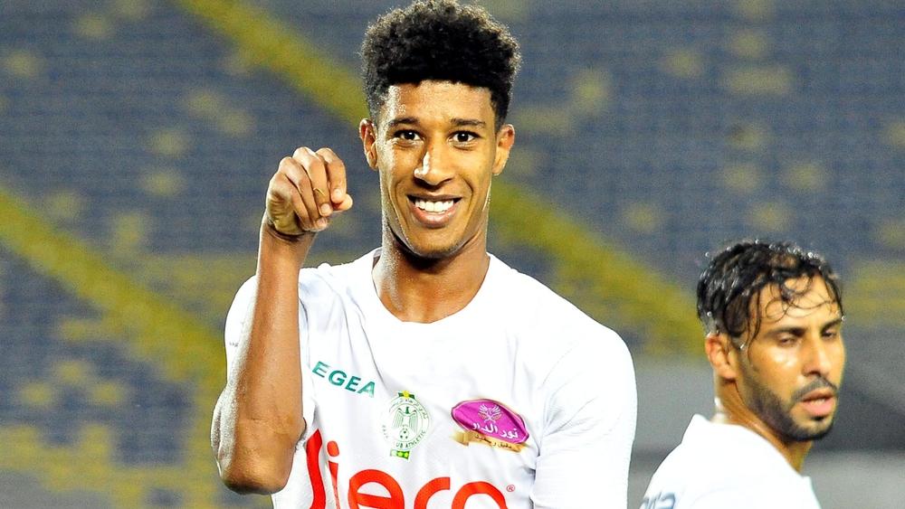 الزمالك يستجيب لقرار "الفيفا" بشأن صفقة إعارة أحداد للرجاء الموسم الماضي