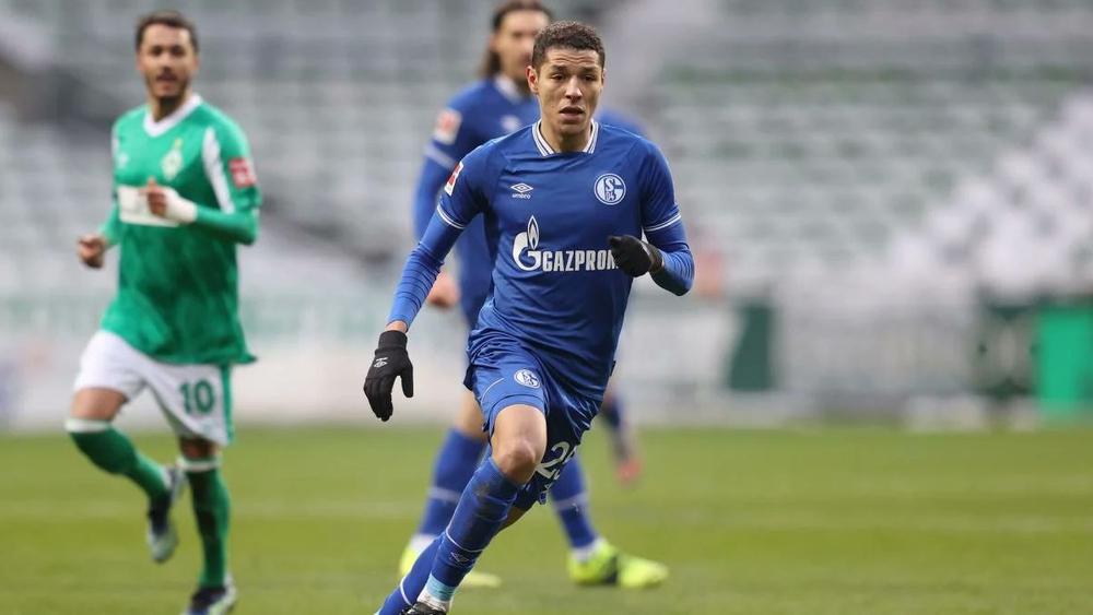 ميلان ونابولي يلتحقان بالصّراع على خدمات أمين حارث