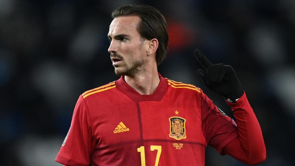 فابيان رويز يعود إلى قائمة المطلوبين في برشلونة هذا الصيف