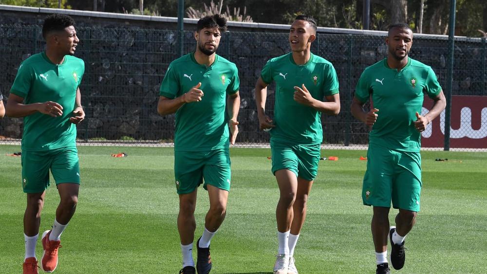 رحيمي: "ليس هناك أي فرق بين اللاعب المحلي والمحترف لأن الجميع هنا من أجل حمل قميص المنتخب الوطني المغربي"