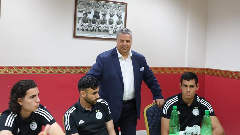 الاتحاد الجزائري ينفي نيته استضافة "الكان" في حال سُحبت من الكاميرون