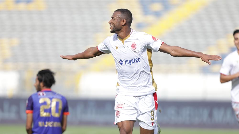 بـ"هاتريك" في مرمى د.الجديدي.. الكعبي يلحق بمالانغو في صدارة هدافي الدوري بـ11 هدفا