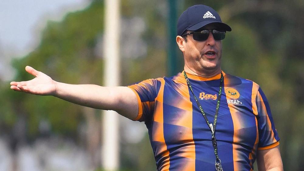 بيدرو بنعلي: "لم نلعب أمام ي. برشيد سوى 18 دقيقة في الشوط الثاني وإذا كنا نحب كرة القدم يجب أن نتفادى مثل هذه الأمور"