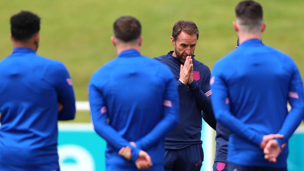 منتخب إنجلترا يُلغي المؤتمر الصحفي قبل مواجهة كرواتيا بسبب "إريكسن"