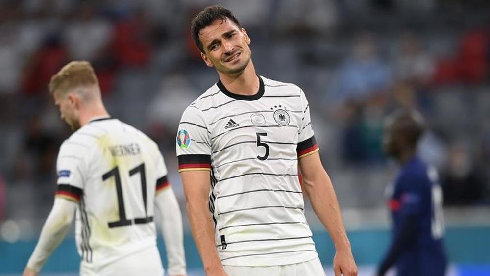 هوميلز: "ابني احتفل بالهدف العكسي الذي سجلته في مباراة ألمانيا وفرنسا!"