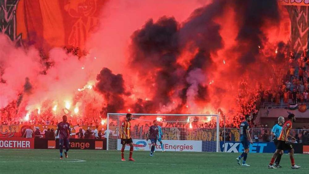 الترجي في مرمى "عقوبات الكاف" بسبب خرق جميع القوانين والإجراءات لحظة دخول مشجعيه لملعب المباراة أمام الأهلي