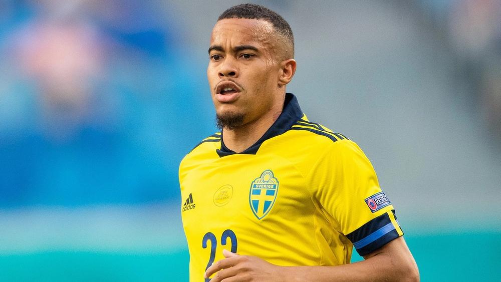 كوايسون (لاعب السويد): "كنّا سنتعادل مع سلوفاكيا بدون الحلاقين وتصفيفات الشعر تمنح ثقة كبيرة للاعبين!"