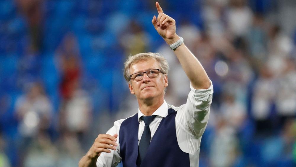 مدرب فنلندا: "قدّمنا مباريات للذكرى في اليورو وحلمنا الأكبر هو التأهل للدور الموالي"
