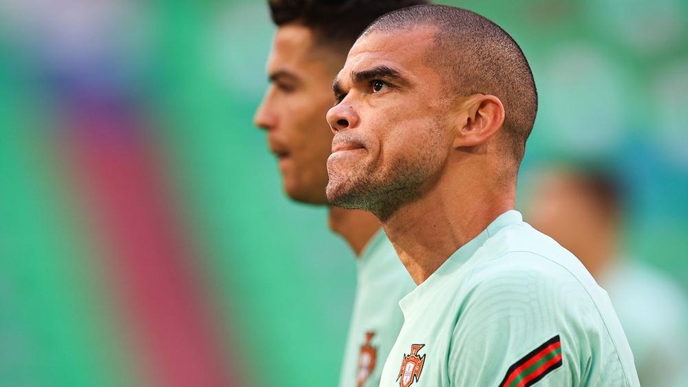 بيبي: "سنثبت خطأ المشككين في البرتغال بتقديم أفضل مستوياتنا أمام فرنسا"