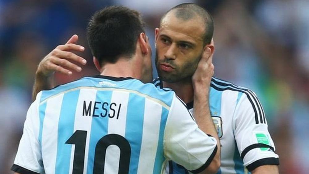 ماسكيرانو ردا على ميسي: "تمثيلك لقميص الأرجنتين 'نعمة' ولا يوجد أفضل منك لتحطيم رقمي القياسي"