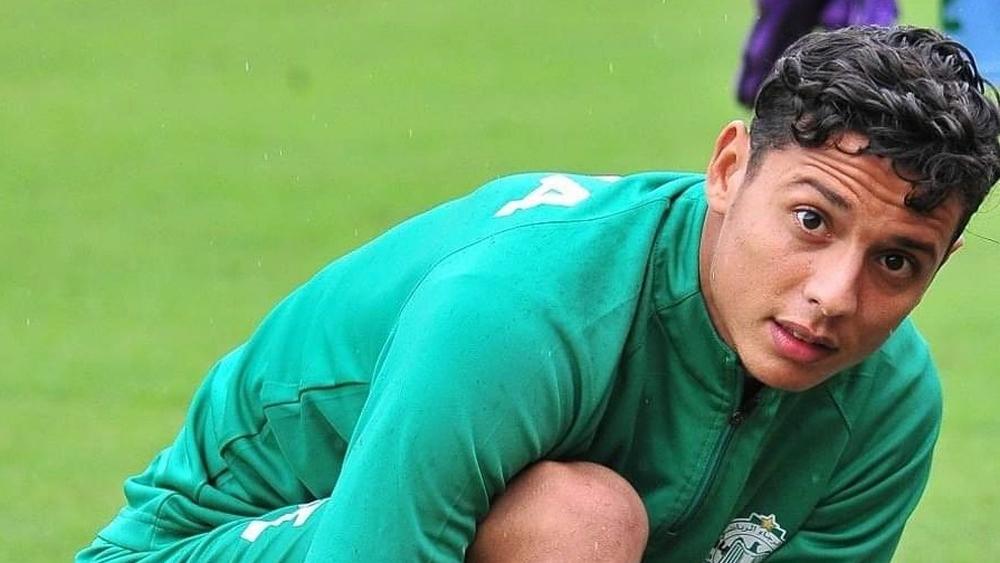 خاص/ الفحوصات الأولية تؤكد تعرض الهبطي لالتواء في الكاحل والطاقم الطبي للرجاء يحسم يوم غد في مدة الغياب