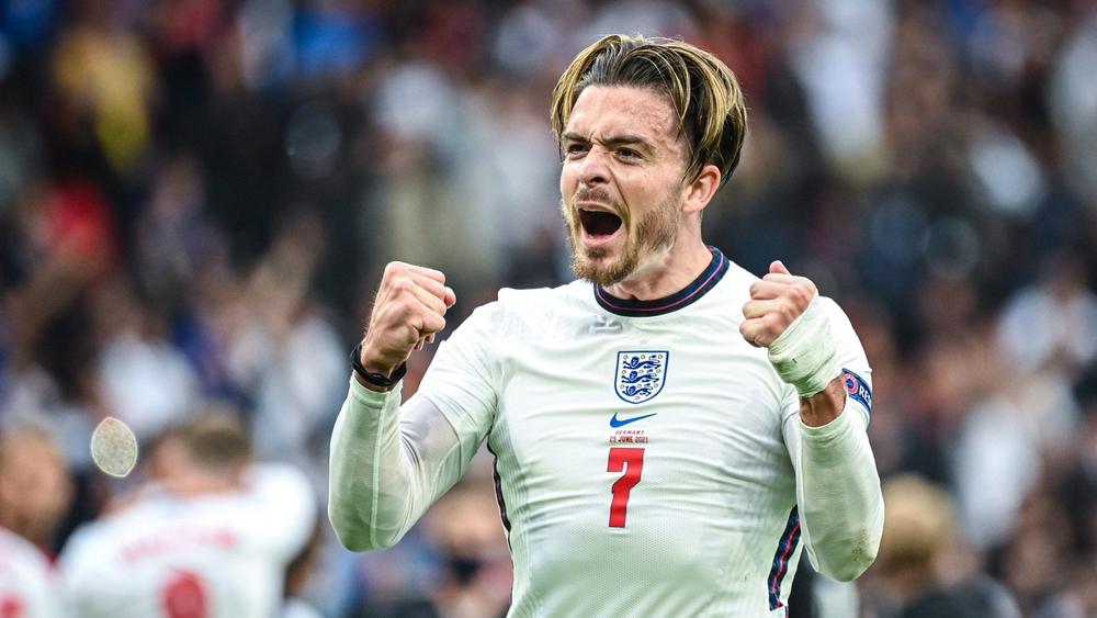 جريليش: "هاري كين أفضل لاعب جاورته وسيحطم الأرقام القياسية في عدد الأهداف"