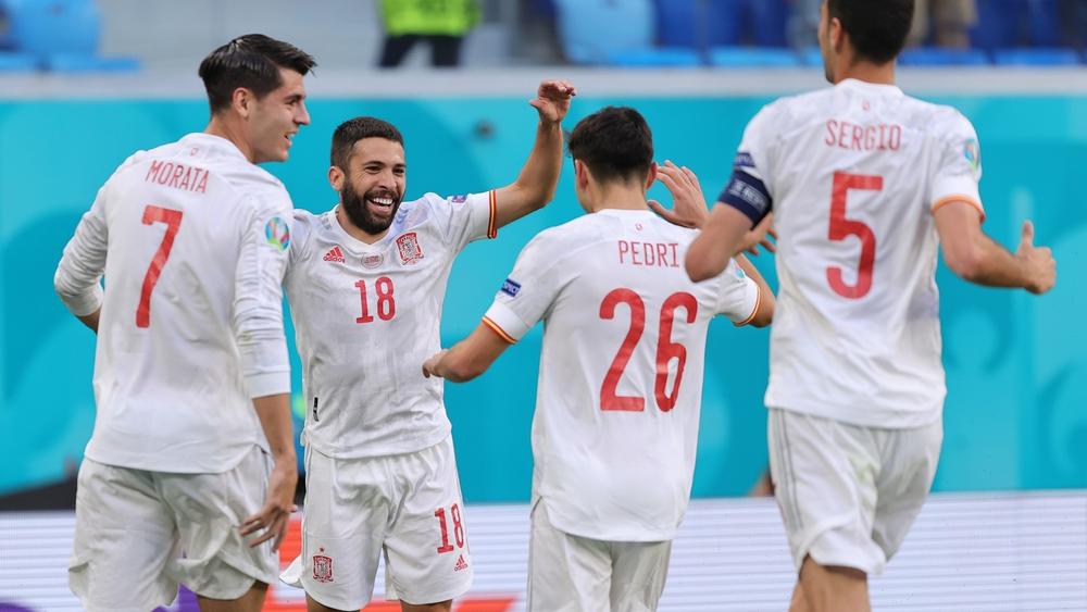 إسبانيا تصل لـ 970 تمريرة في مباراتها ضد سويسرا و28 تسديدة وهدف واحد